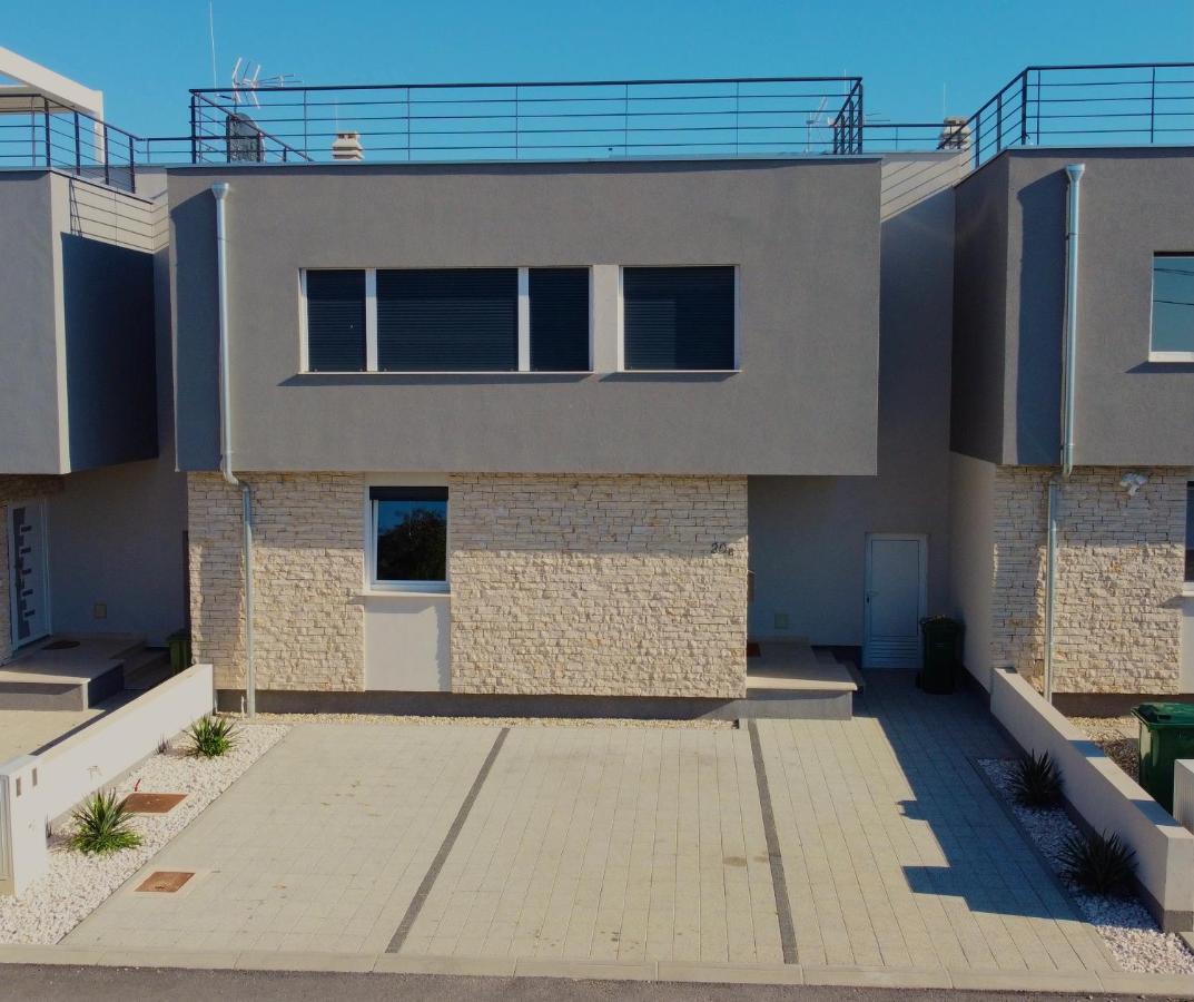 Ferienhaus Luka 扎达尔 外观 照片