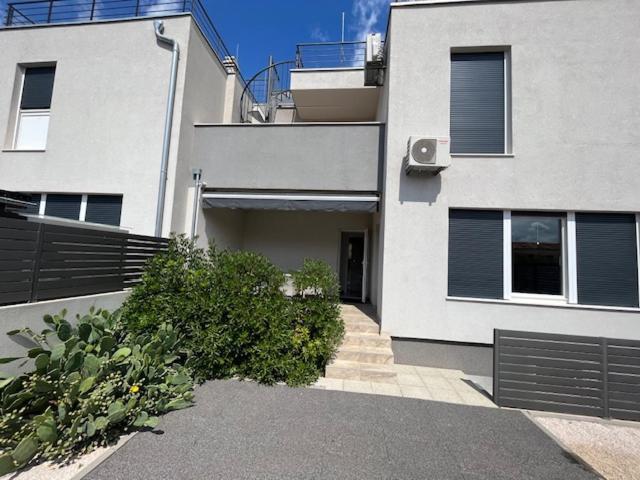 Ferienhaus Luka 扎达尔 外观 照片